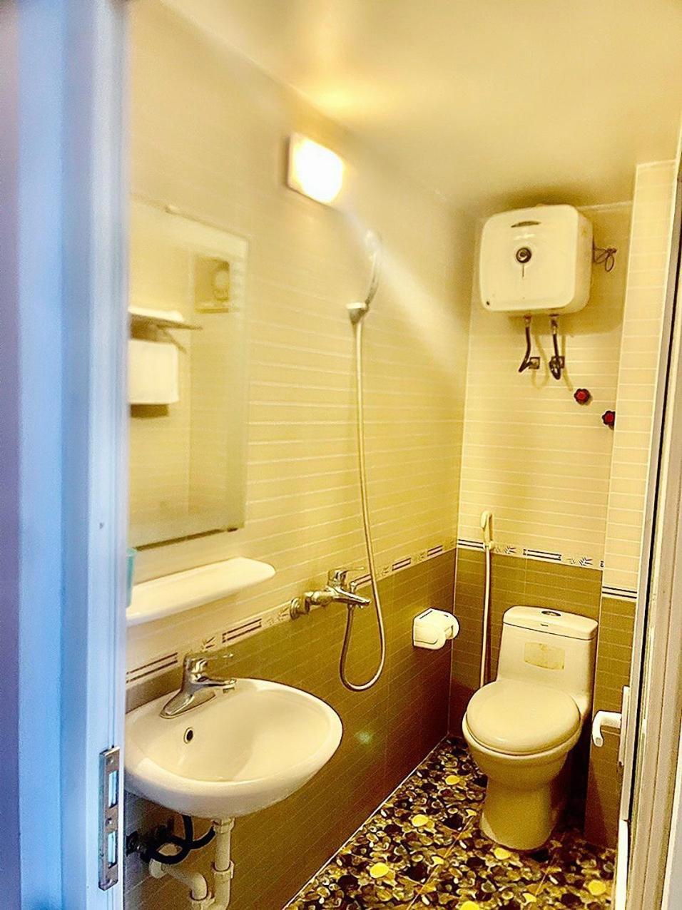 Nha Nghi Ngoc Ha Hotel Hạ Long-öböl Kültér fotó